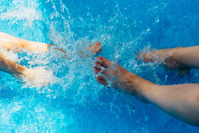 life-jackets-in-pools